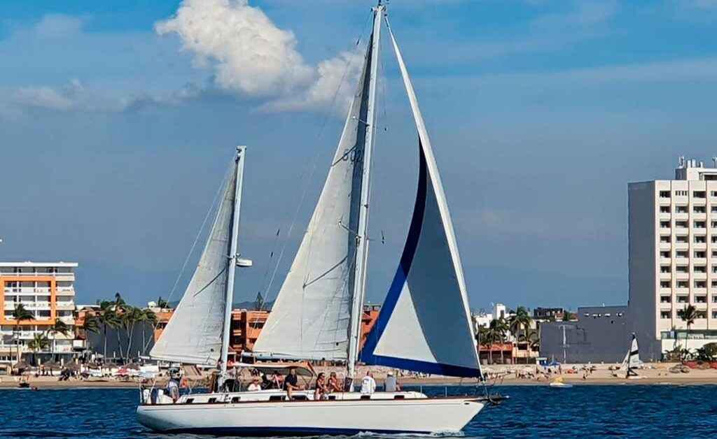 nayarit-sailboat-rental-Gulfstar-50-2